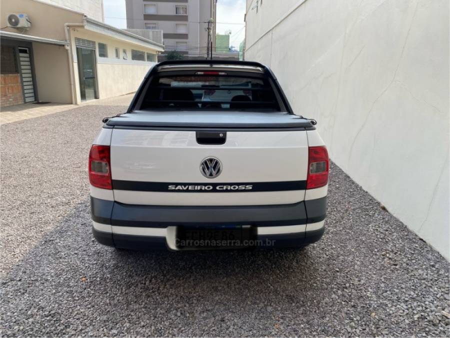 VOLKSWAGEN - SAVEIRO - 2014/2015 - Branca - R$ 74.900,00