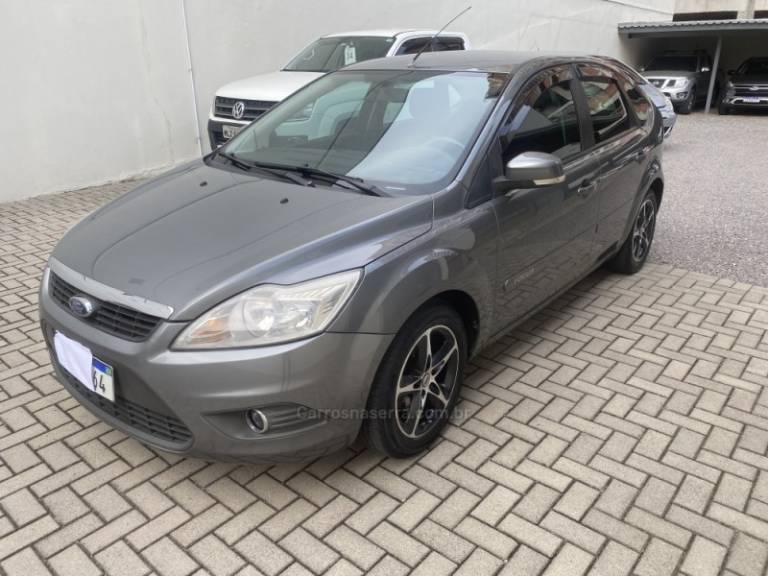 FORD - FOCUS - 2012/2012 - Cinza - R$ 42.900,00