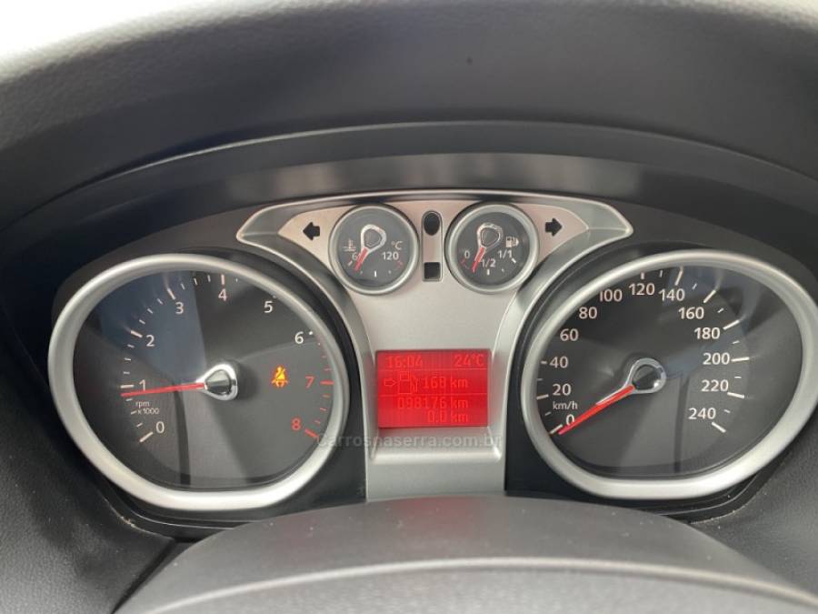 FORD - FOCUS - 2011/2011 - Prata - R$ 41.900,00