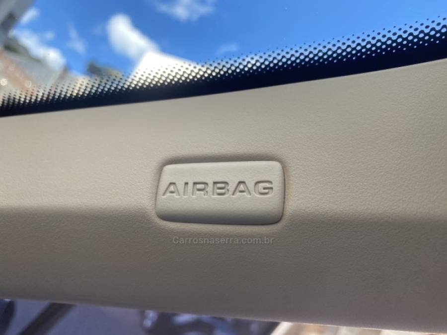 PEUGEOT - 308 - 2015/2016 - Prata - R$ 54.900,00