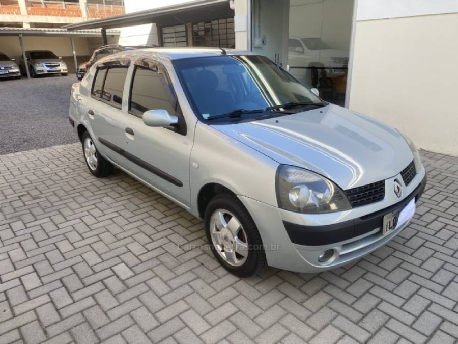 RENAULT - CLIO - 2004/2004 - Prata - R$ 19.900,00