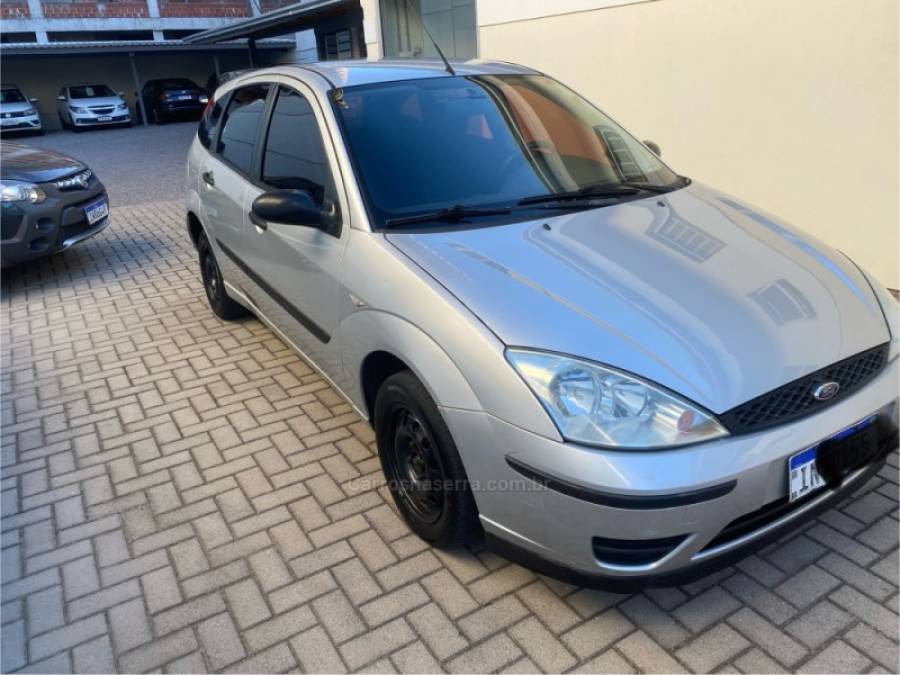 FORD - FOCUS - 2008/2008 - Prata - R$ 25.900,00