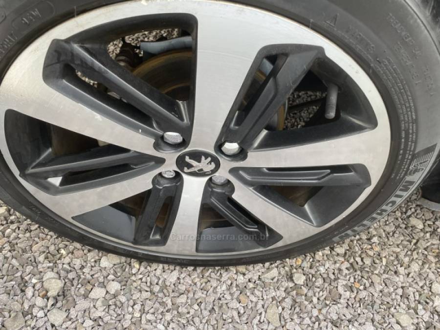 PEUGEOT - 308 - 2015/2016 - Prata - R$ 54.900,00