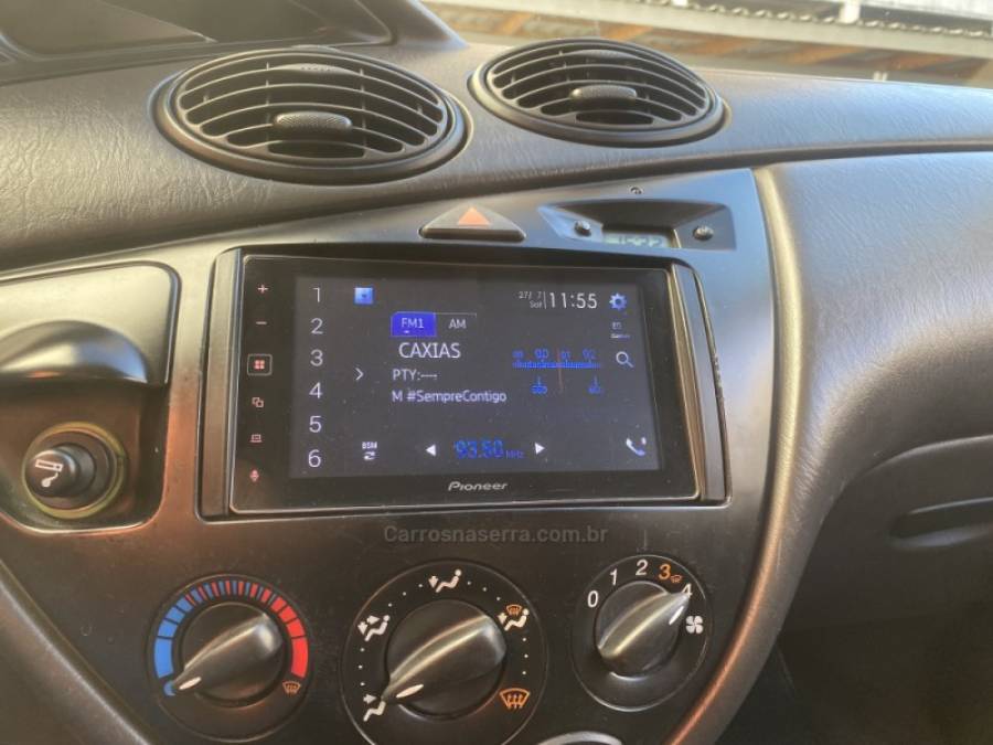 FORD - FOCUS - 2008/2008 - Prata - R$ 25.900,00