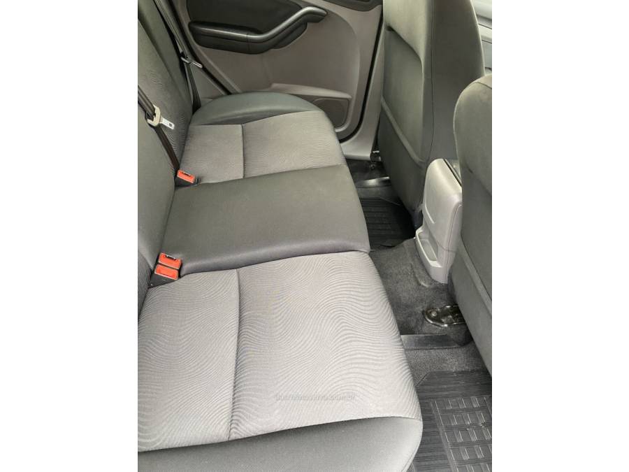 FORD - FOCUS - 2011/2011 - Prata - R$ 41.900,00