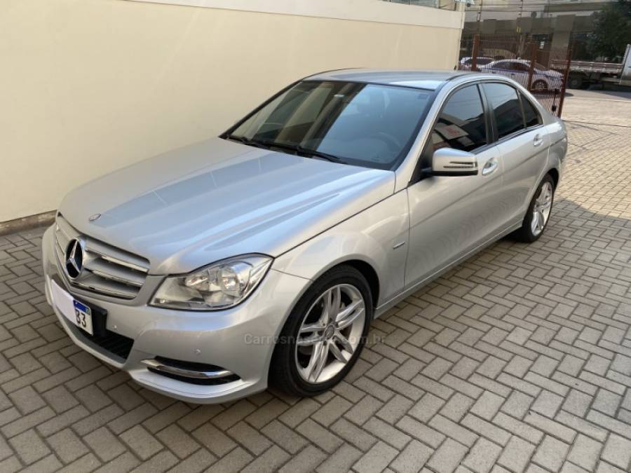 MERCEDES-BENZ - C 180 - 2011/2012 - Prata - R$ 72.900,00