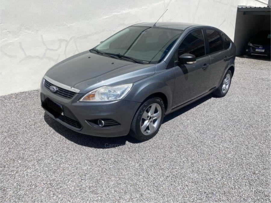FORD - FOCUS - 2011/2012 - Cinza - R$ 40.900,00