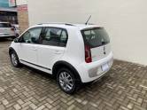 VOLKSWAGEN - UP - 2015/2016 - Branca - R$ 51.900,00