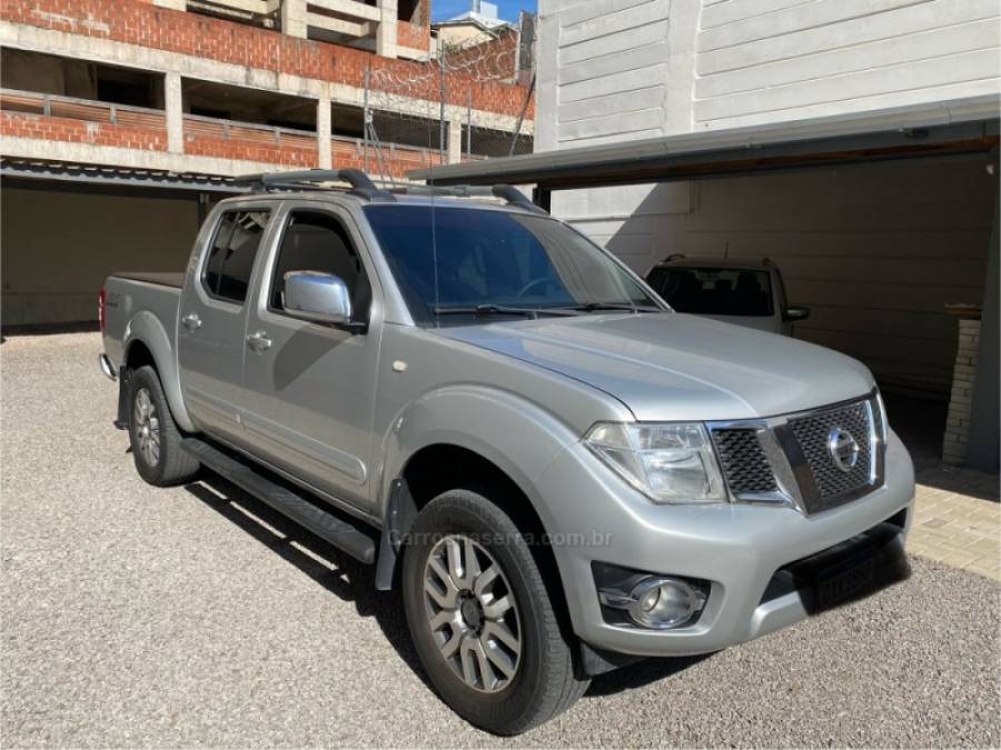 NISSAN - FRONTIER - 2014/2014 - Prata - R$ 105.900,00